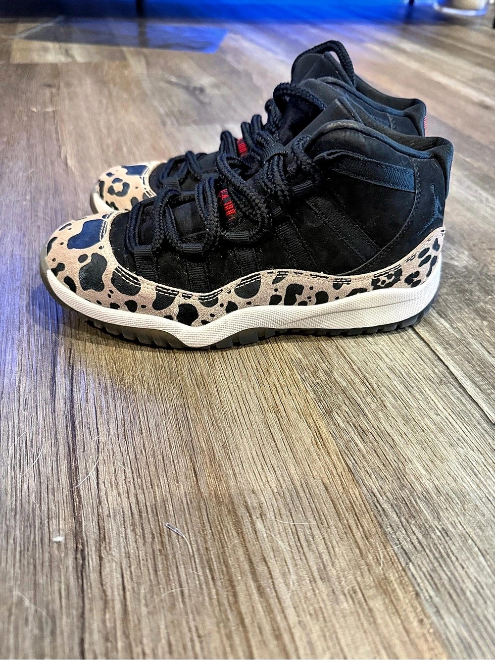 Jordan Air Jordan 11 Retro Low Kids Sneakers Girls US 2.5